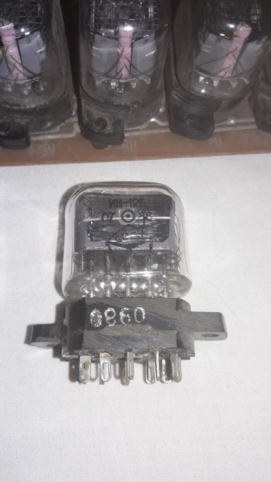 Продам радиолампы ин-12б,фэу-20.
