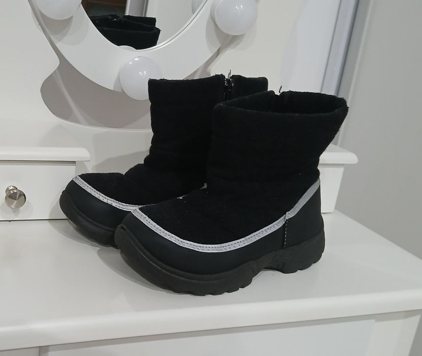 Sinsay ocieplane miękkie jesienno zimowe buty za kostkę unisex r. 33