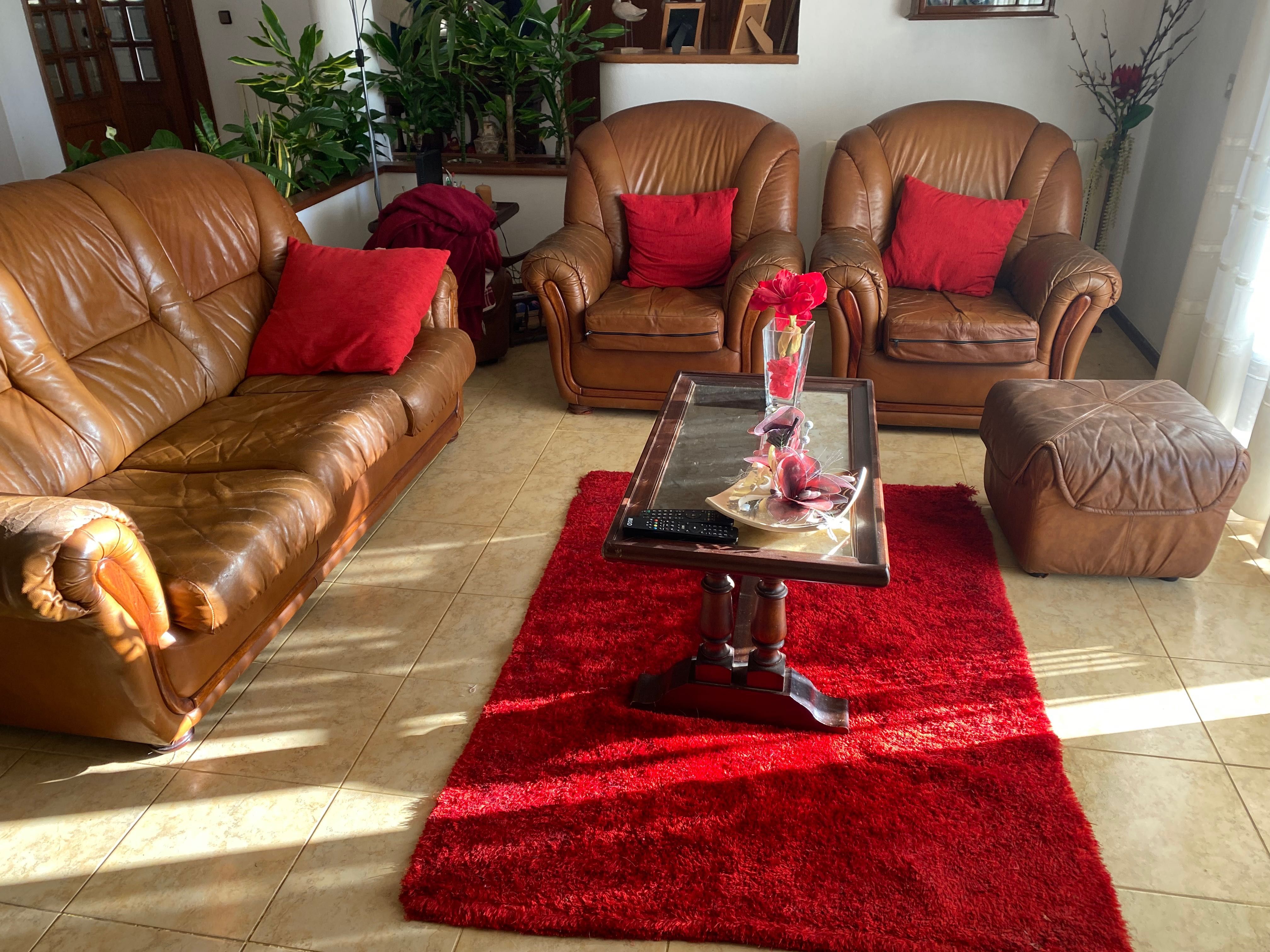Sala completa 3 sofas + 2 puffs + mesa + almofadas