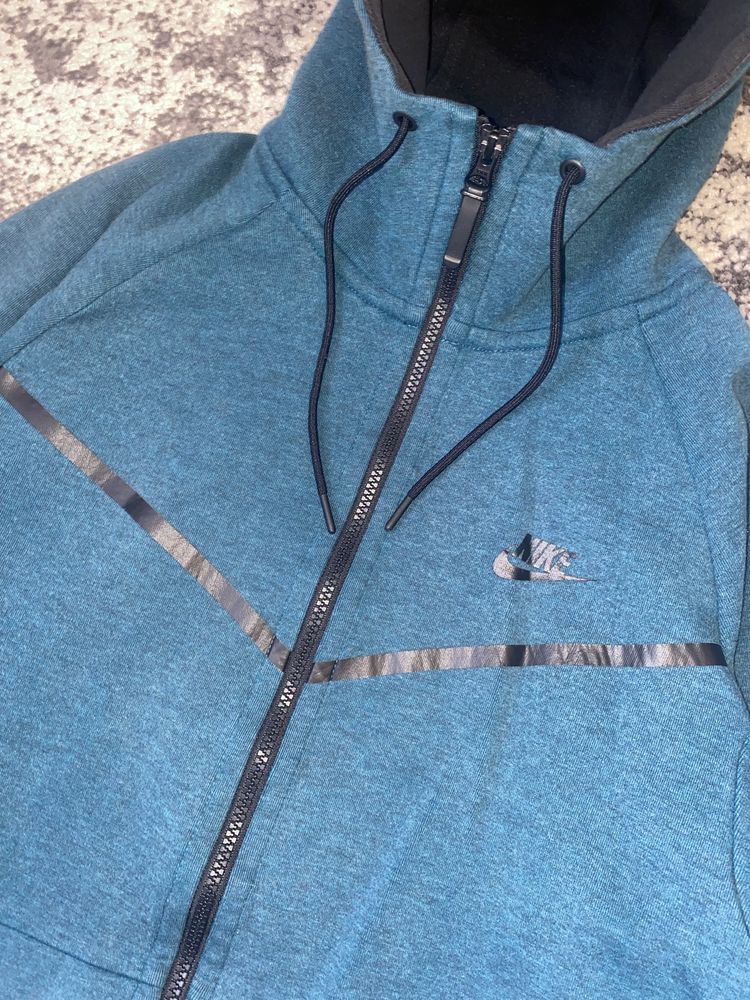 Кофта Nike Tech Flecce