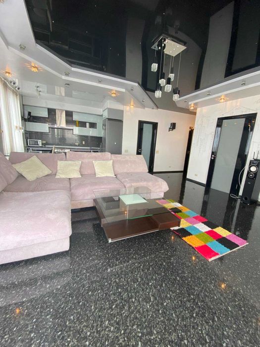 Оренда видової 2-кім. квартири на Харківському шосе, 152.