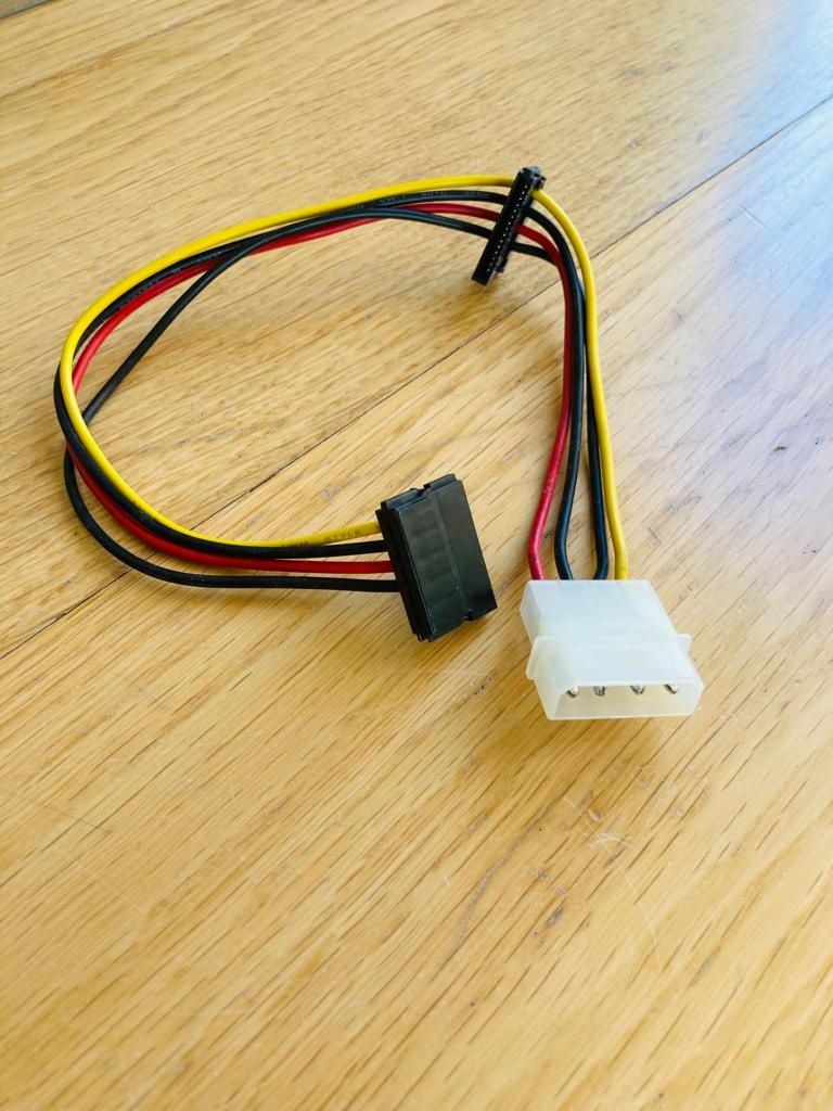 1 Cabo - 4P MOLEX