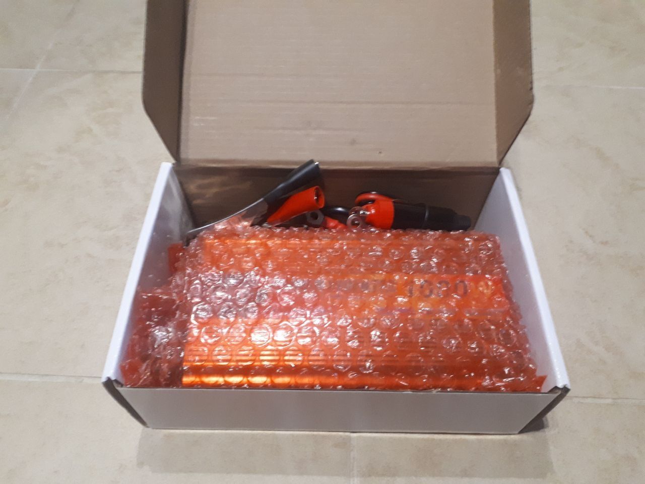 Инвертор преобразователь напряжения POWER INVERTER 1000W 12B/220B