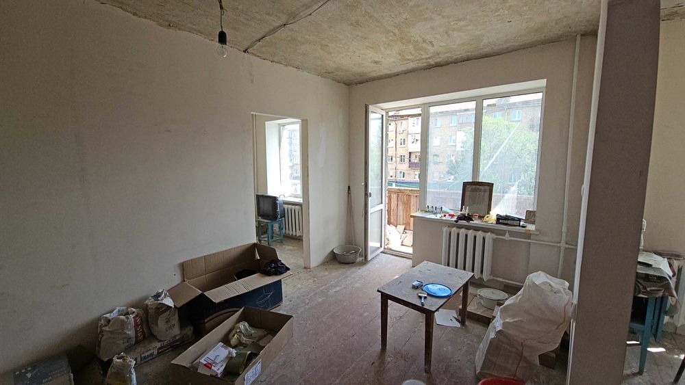 Київ район ДВРЗ вул. Алматинська 89 а. Є ВІДЕООГЛЯД.