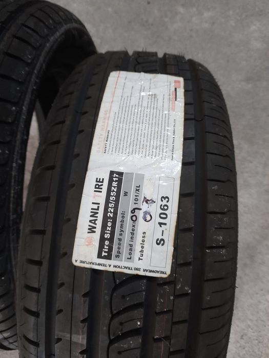 4 pneus Novos 225/55R17 Wanli
