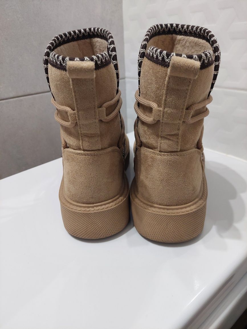 Buty damskie zimowe