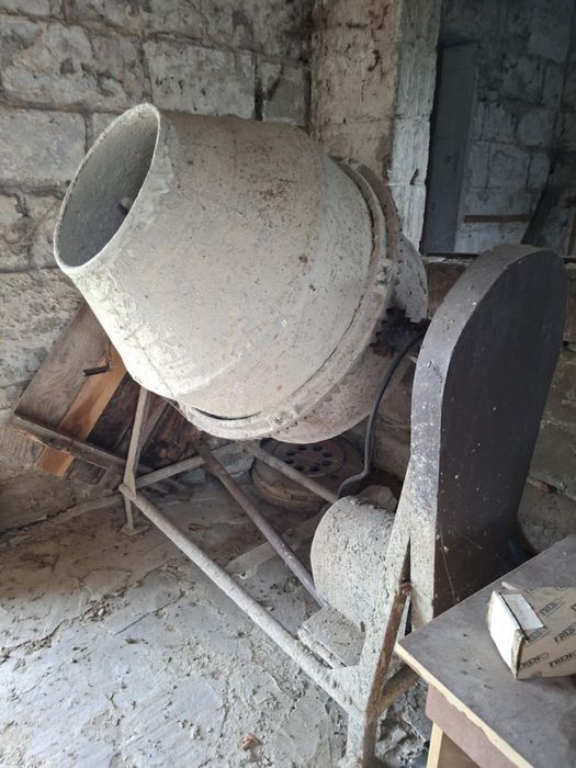 Betoniarka gruszka 300l silnik 3-fazowy