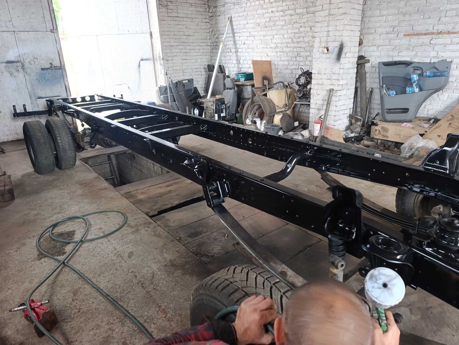 продам мерседес  609на запчасти