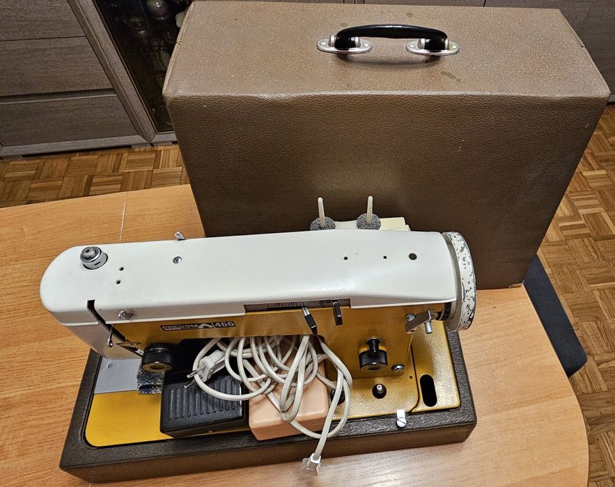 Maszyna do szycia Łucznik Predom 466