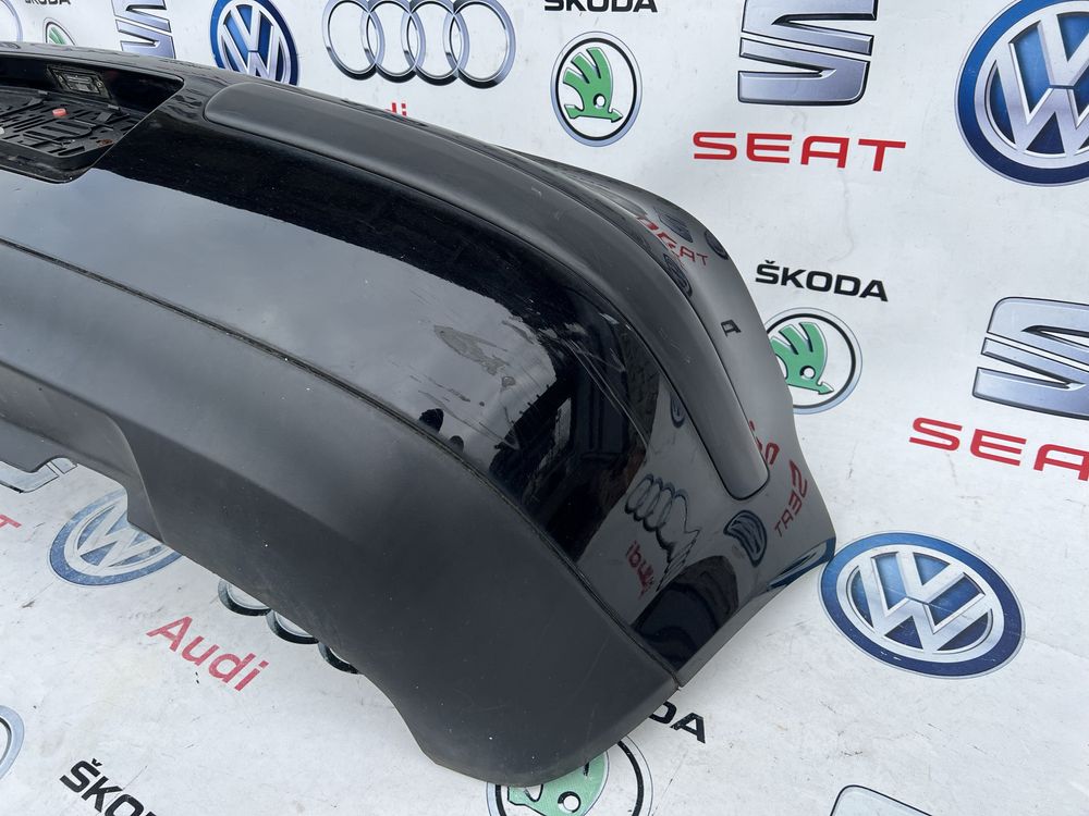Бампер задній Volkswagen Golf 4 Гольф 4 хечбек