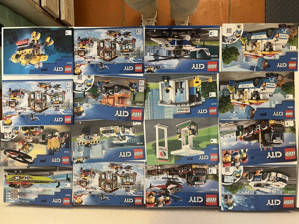 Legos usados com instrucoes