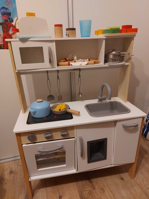 Kuchnia drewniana dla dzieci