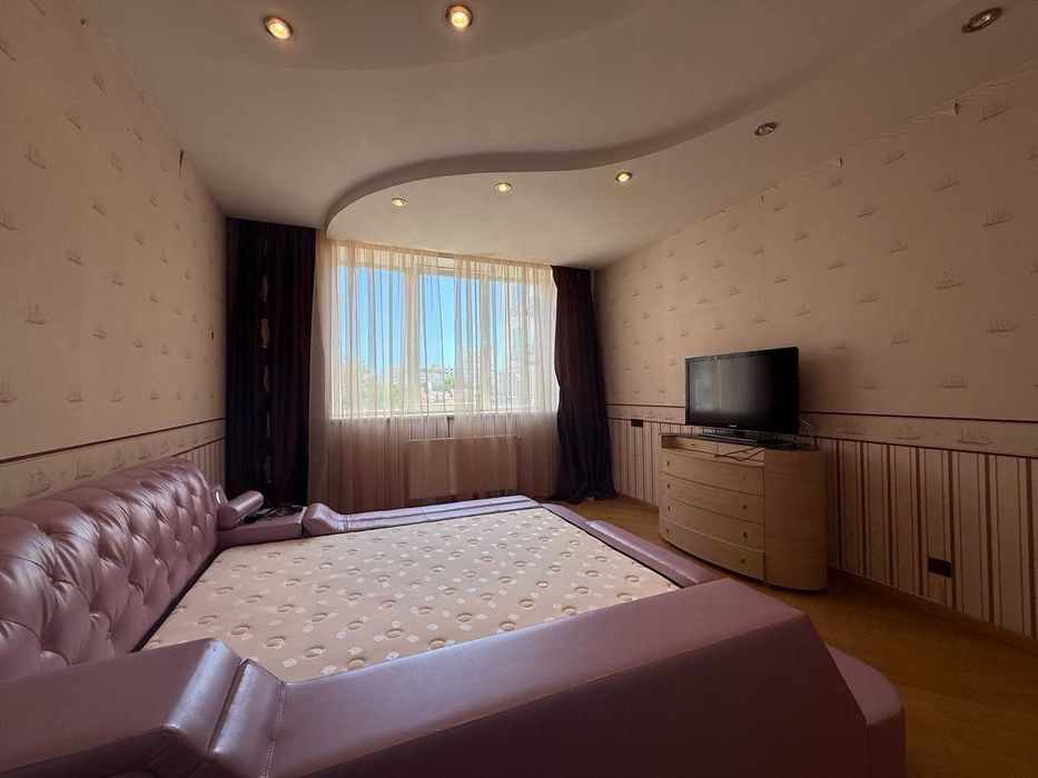 Продам 3-к квартиру в Аркадии, ЖК Тенистый, 123 м², АГВ, ремонт.