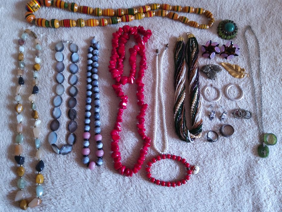 Украшения, бусы,серьги ,кольца