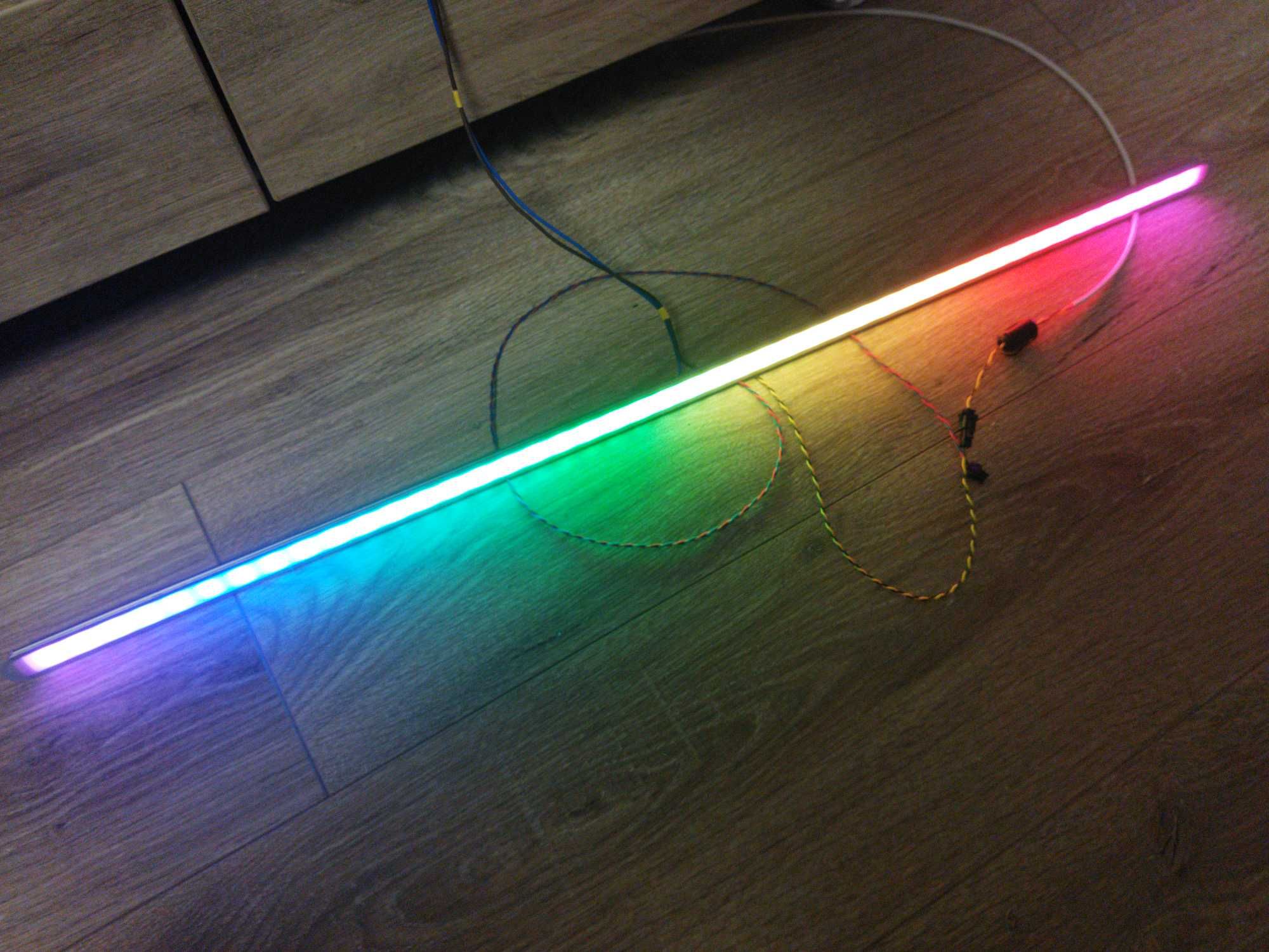 Світильник LED RGB WS2812b для підсвітки сходів.