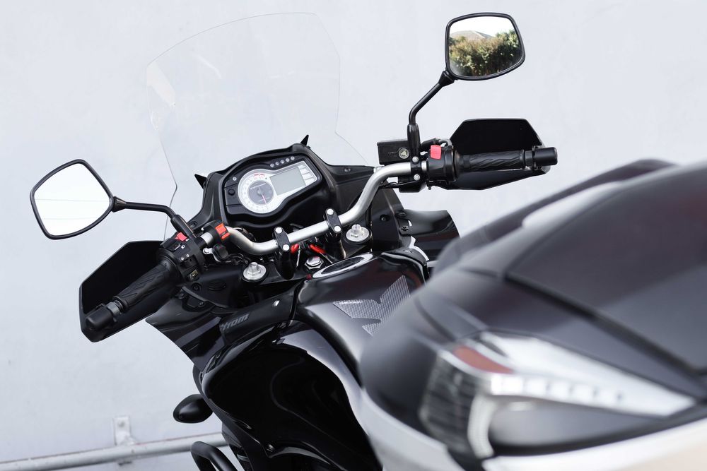 Suzuki V-Strom 650 edi. 50 Anos, 2012
