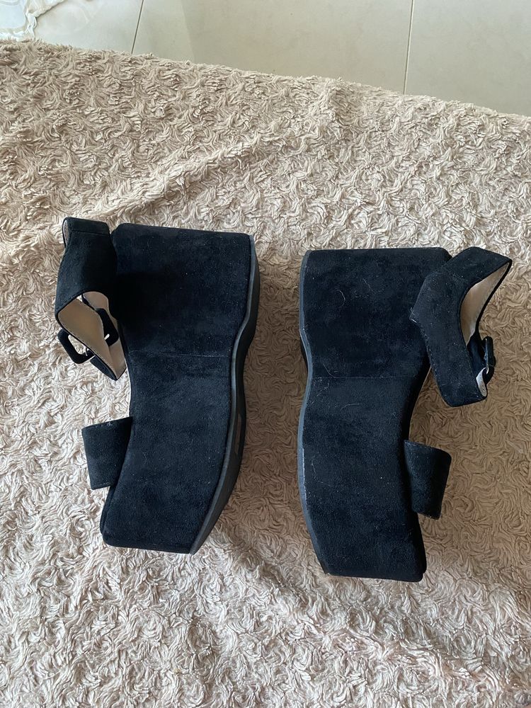 Sandalias pretas