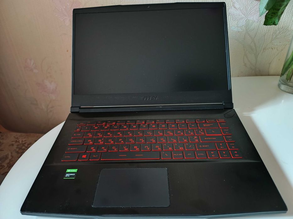 MSI GF63 Thin 10SC i5-10300H 16G nVIDIA GTX1650Max-Q 4Gb SSD512Gb 60Hz