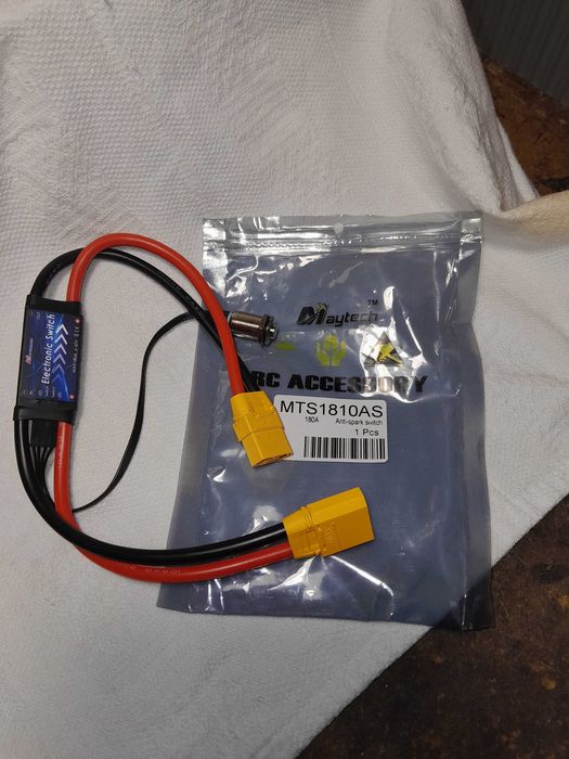 Włącznik  przeciwzwarciowy