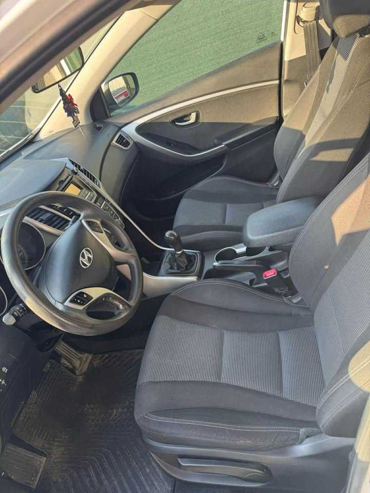 Hyundai i30 1.6 CRDi 2016 • Bezwypadkowy • Stan bardzo dobry