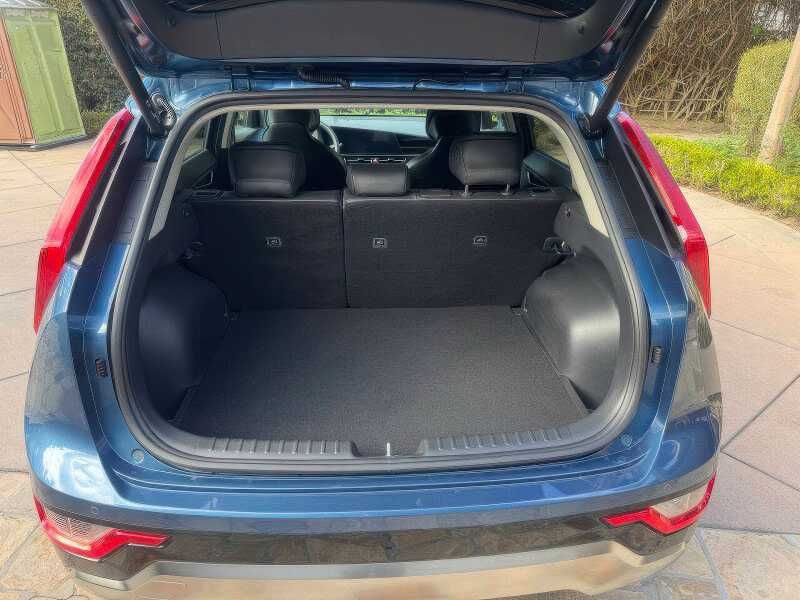 2023 Kia Niro SX