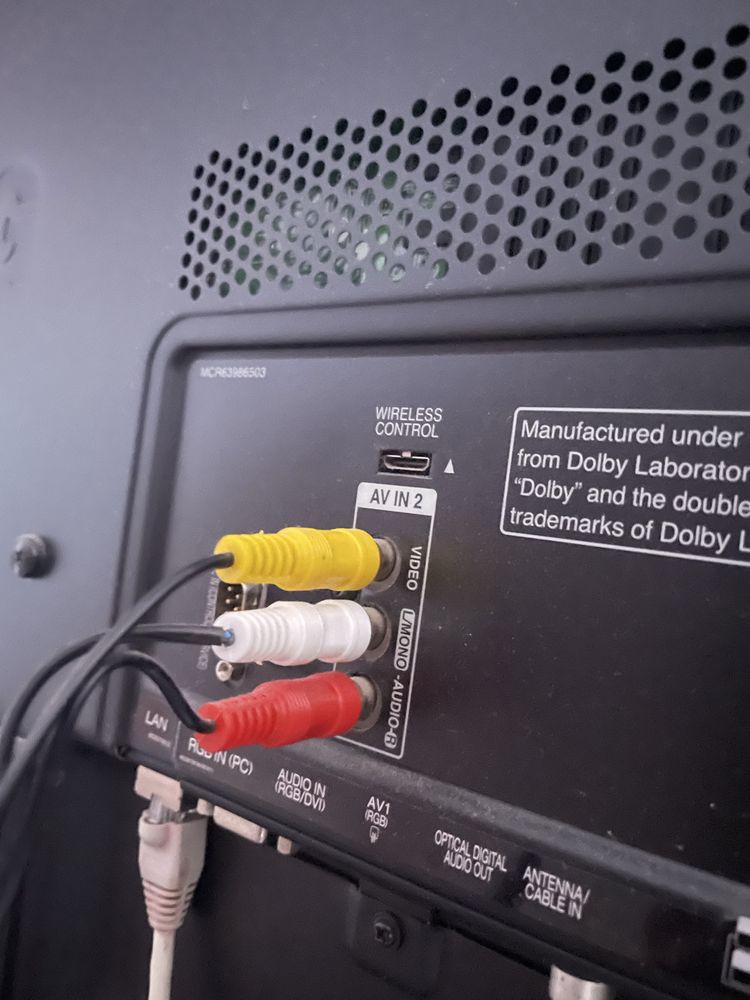 Телевізор LG 37LV5590
