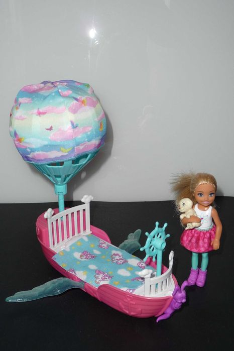 Barbie, Chelsea i Magiczna łódka, zestaw. Statek-balon. Dreamtopia.
