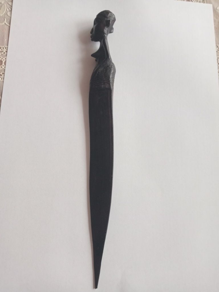 Afrykański nożyk do otwierania listów
