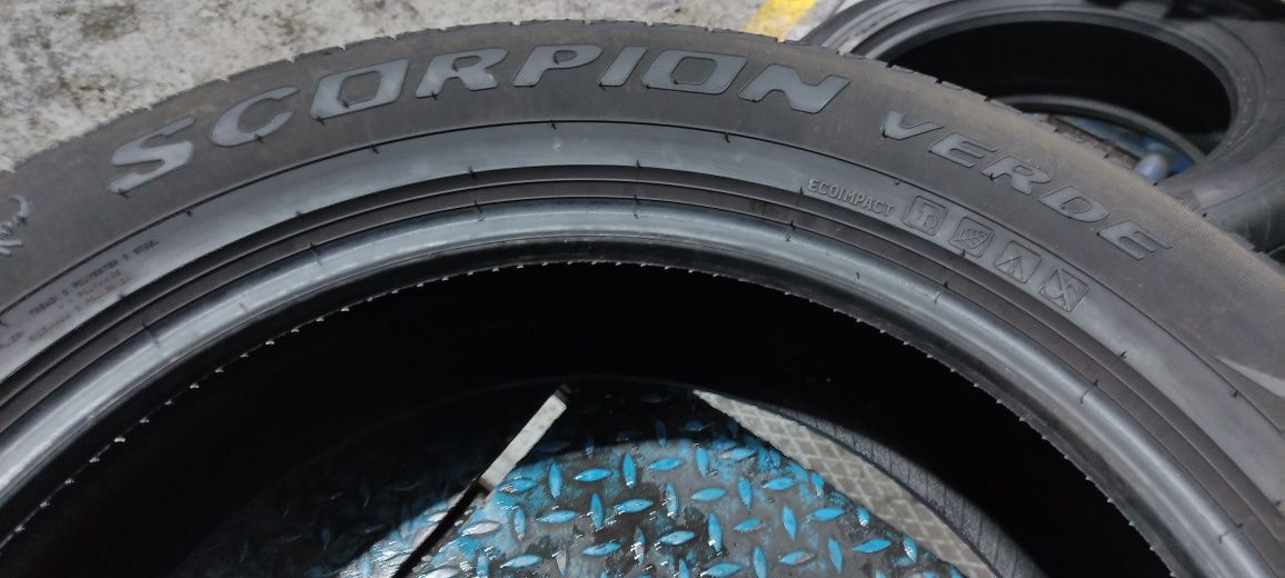 Pneus 235 55 r 20 Pirelli semi novos