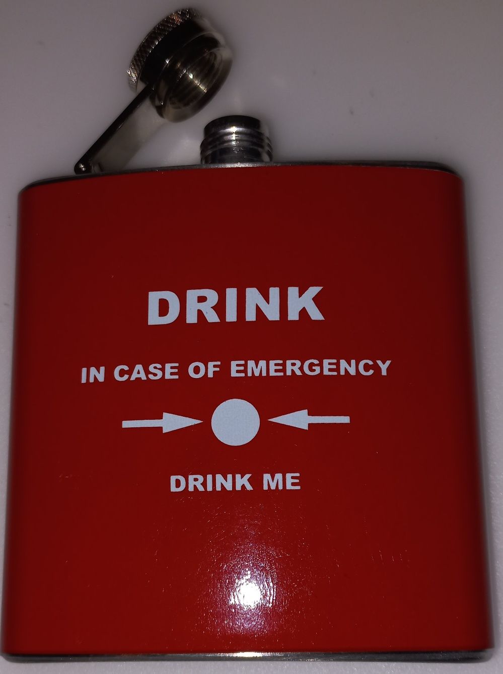 piersiówka DRINK IN CASE OF EMERGENCY Nowa 6oz