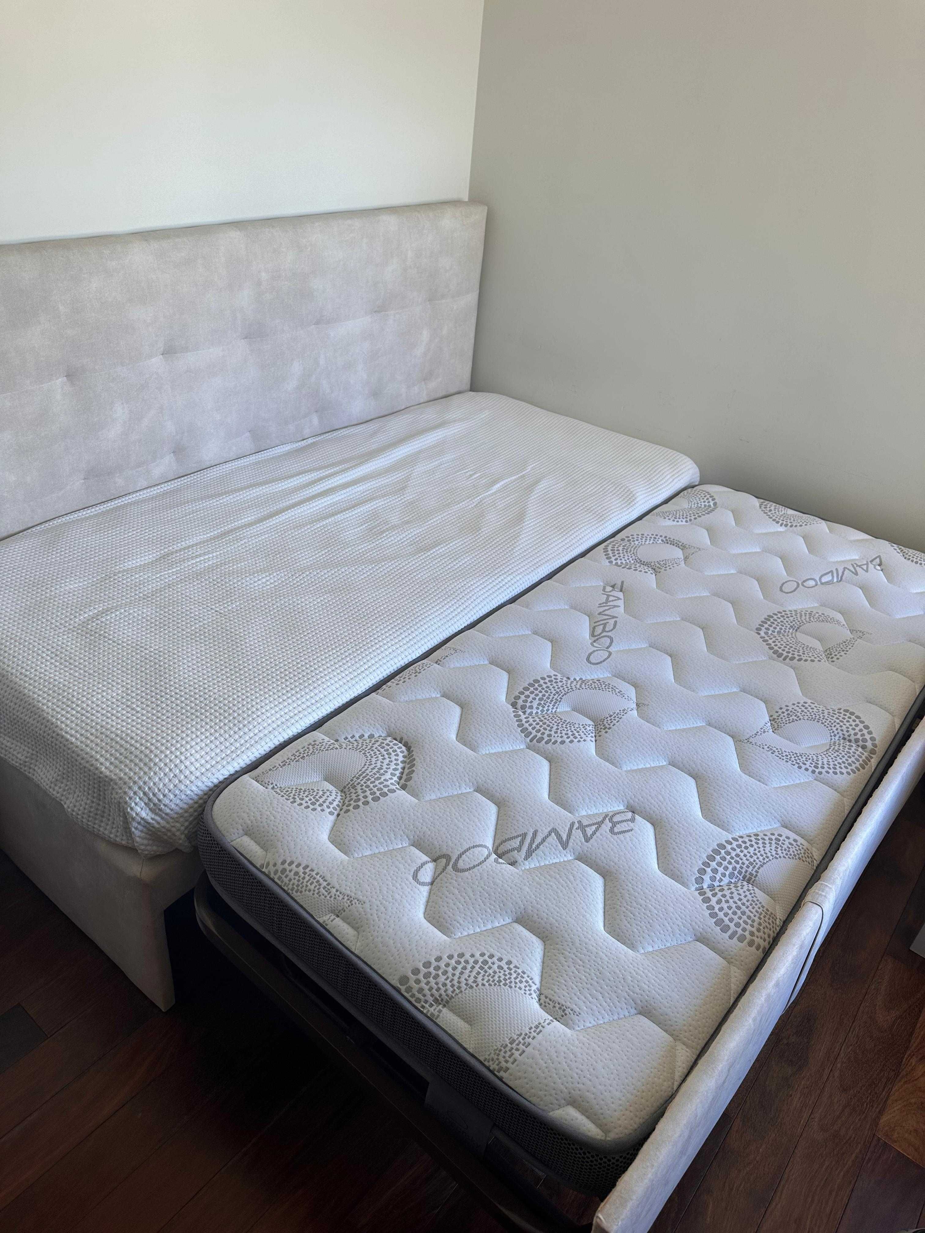 Cama Bicama Estofada com 2 Colchões – Excelente Estado