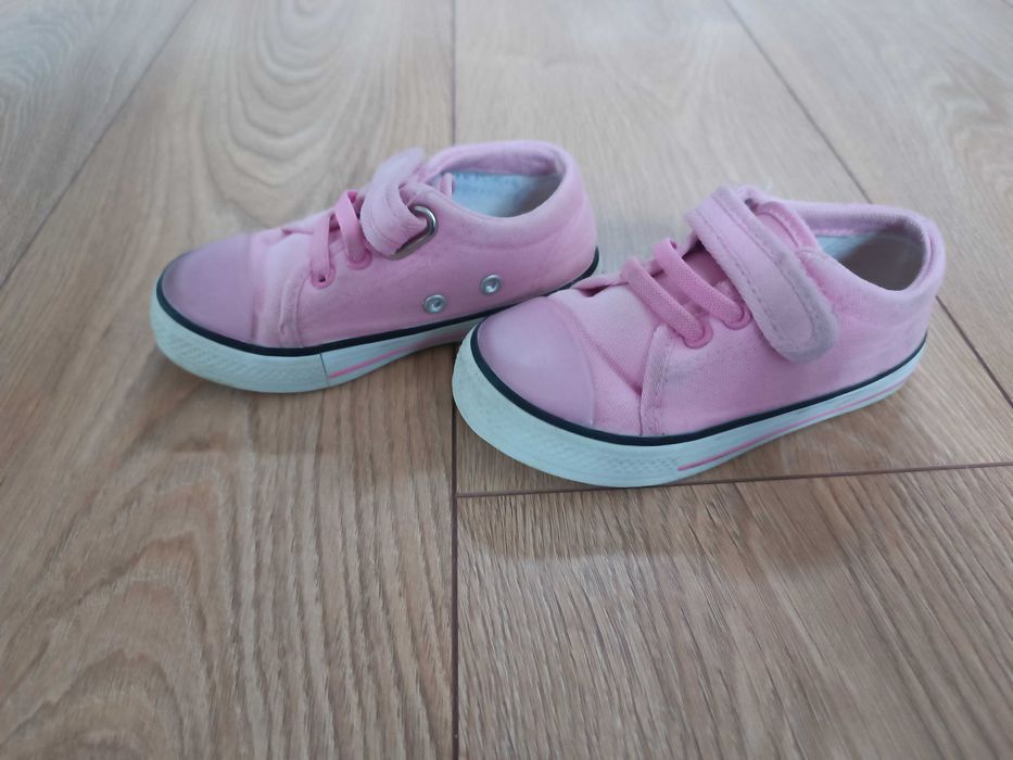 Super tenisówki marki coccodrillo rozm 24