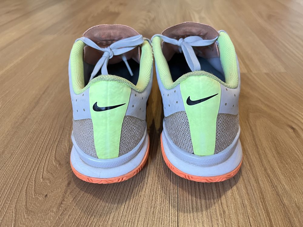 Кроссовки Nike (26,5см)