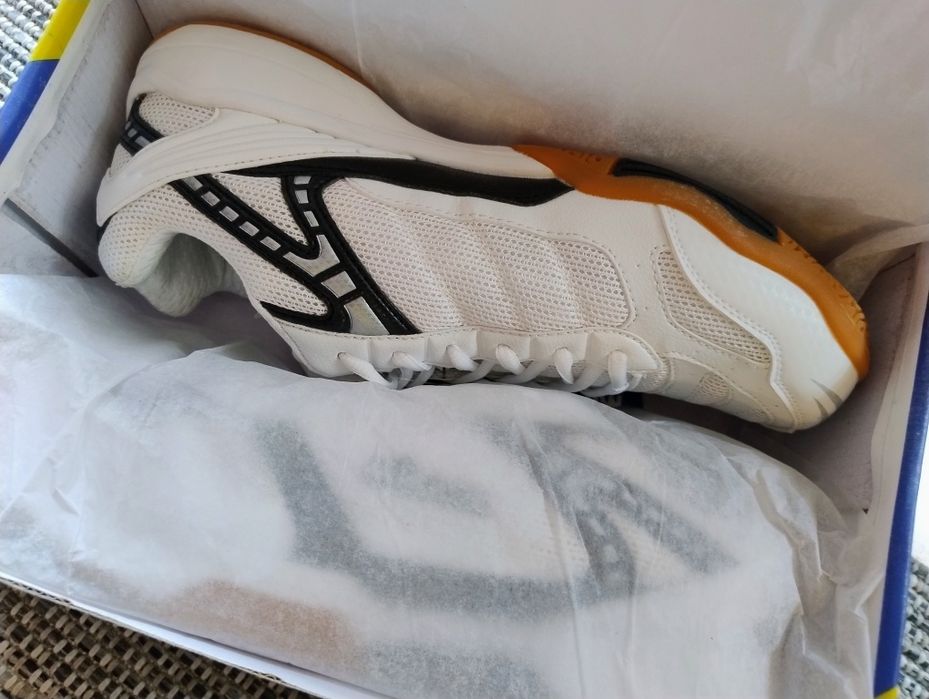 Nowe do siatkówki. Mikasa r 46