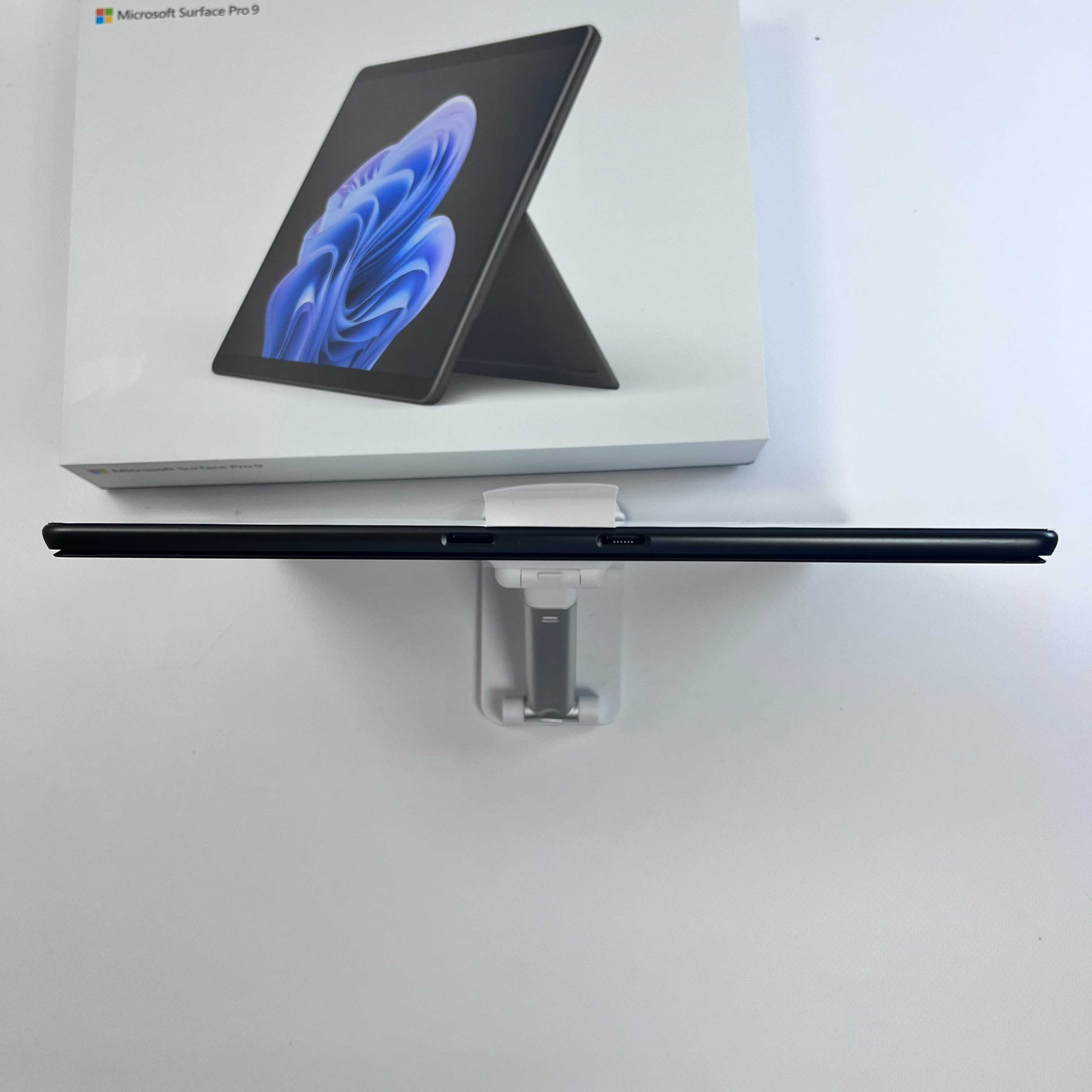 Microsoft Surface Pro 9 i5 16GB 256GB SSD Open Box Гарантія Магазин