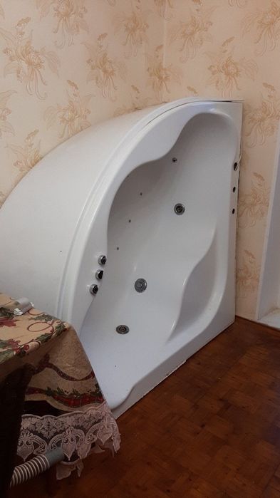 Продаётся бу джакузи