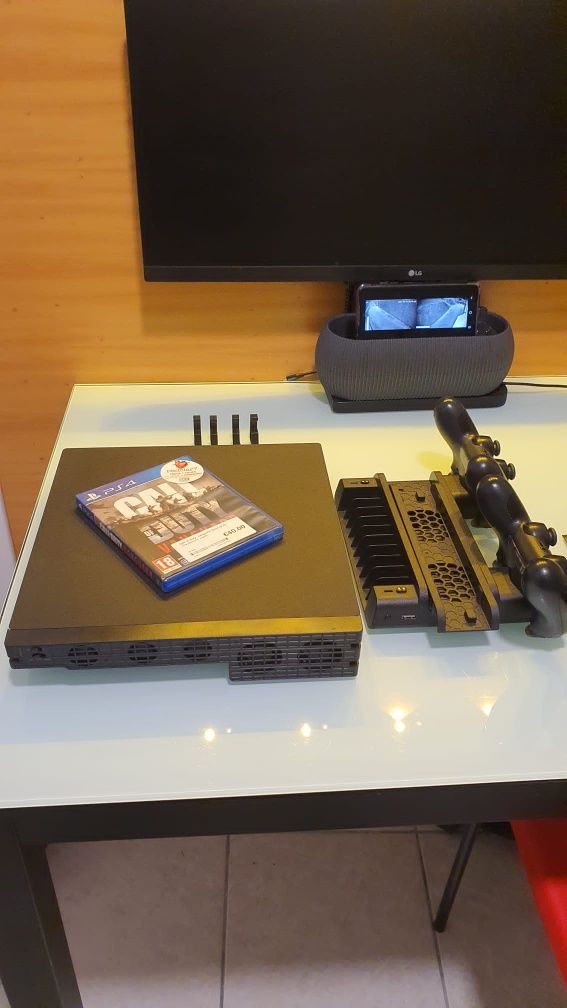 Playstation 4 plus de 1 terabite.