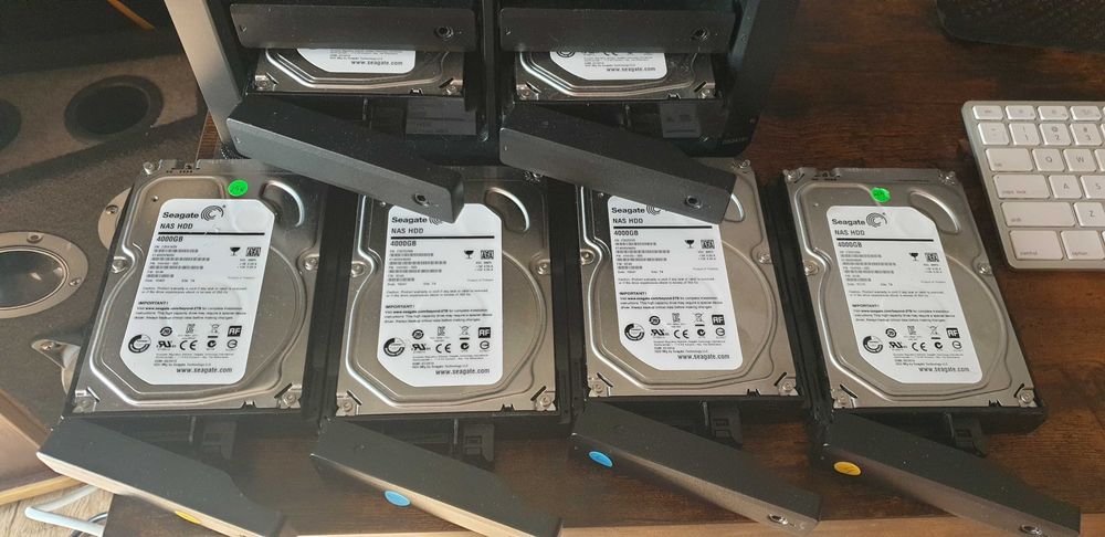 NAS Synology ds2415+ gotowy do pracy z dyskami 24 TB + dodatki