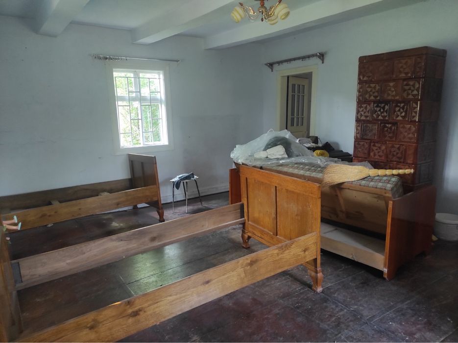 Ліжка з ясеню , суцільна плита в ідеальному стані