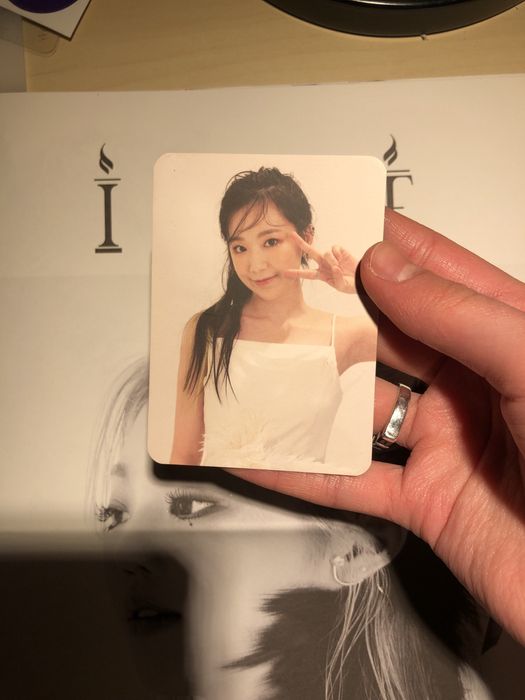 album „I Trust”- (G)IDLE
