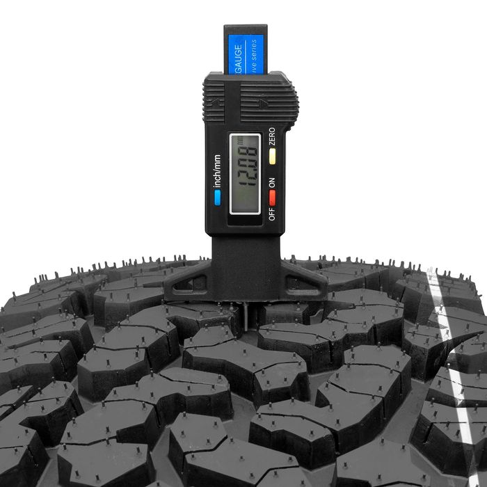 Opony bieżnikowane 235/65 R17 CAŁOROCZNE TERENOWE 4x4 AT