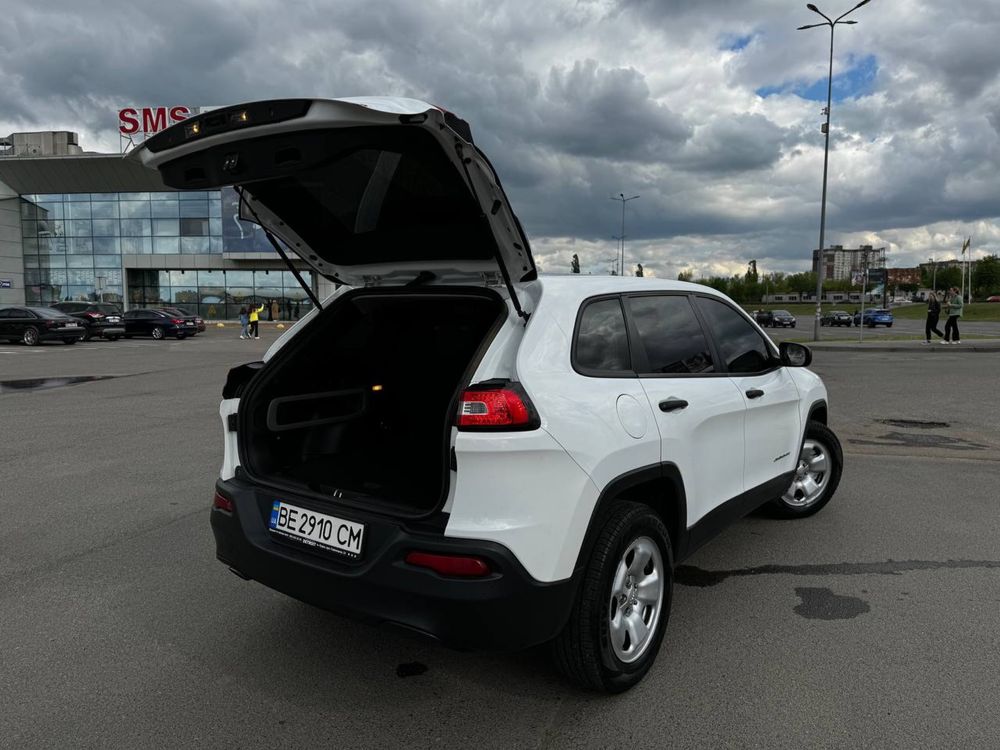 Jeep Cherokee 2014 года