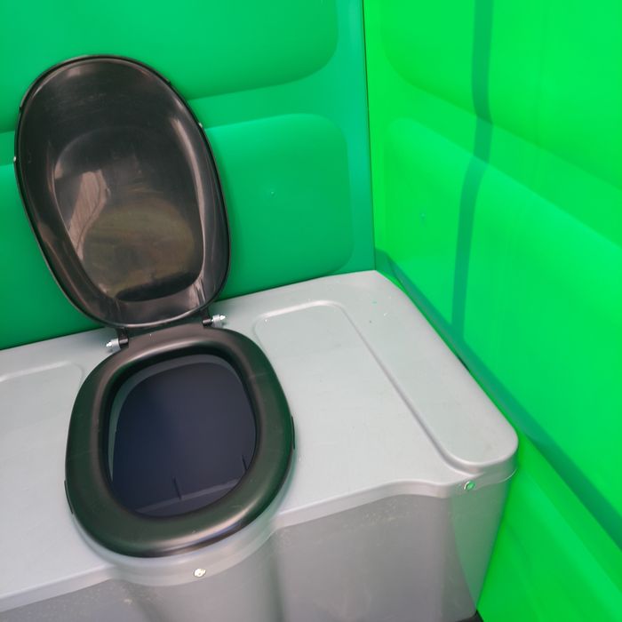 Wynajem serwis toalet przenośnych kabina WC wychodek toaleta