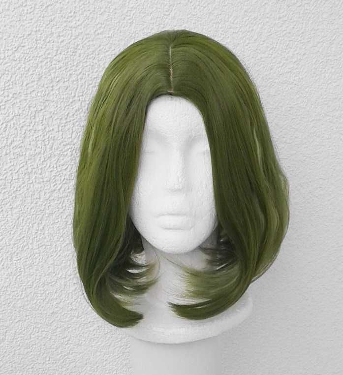 Krótka zielona peruka z przedziałkiem bez grzywki bob cosplay wig