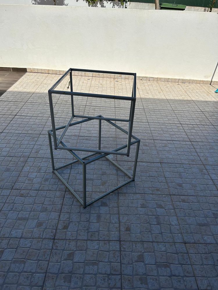 Mesa centro em ferro + tampo em vidro