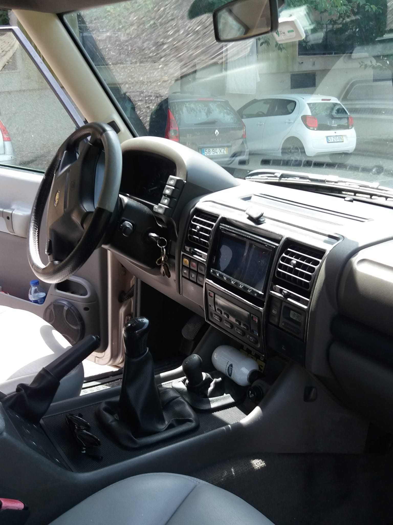# Land Rover Discovery TD5 #