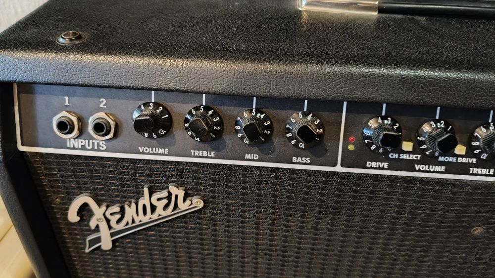 Fender combo stereo FM 212R
