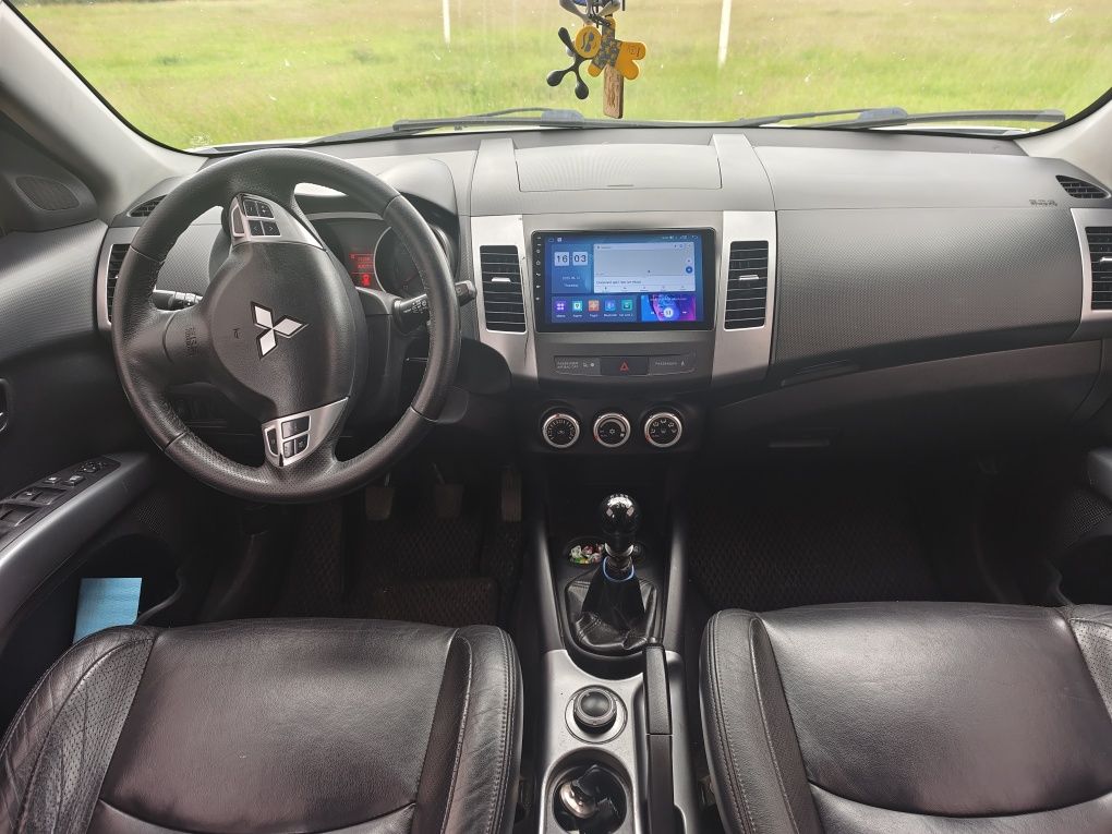 Mitsubishi outlander xl