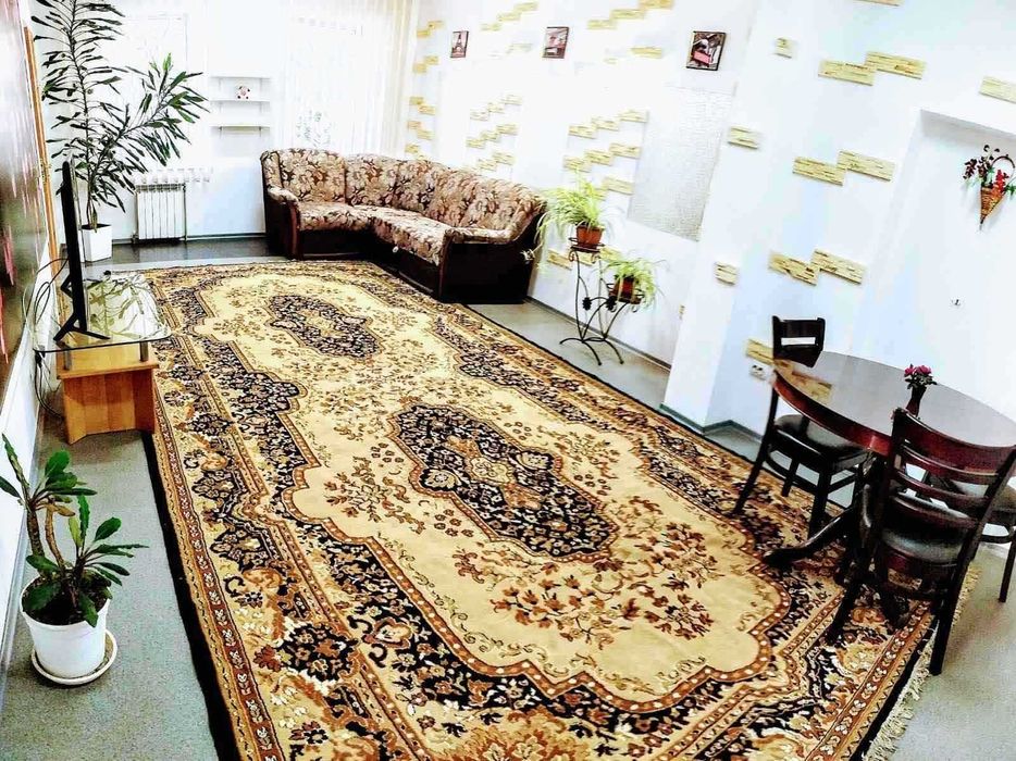 Аренда 70 м..кв. на М. Грушевского.