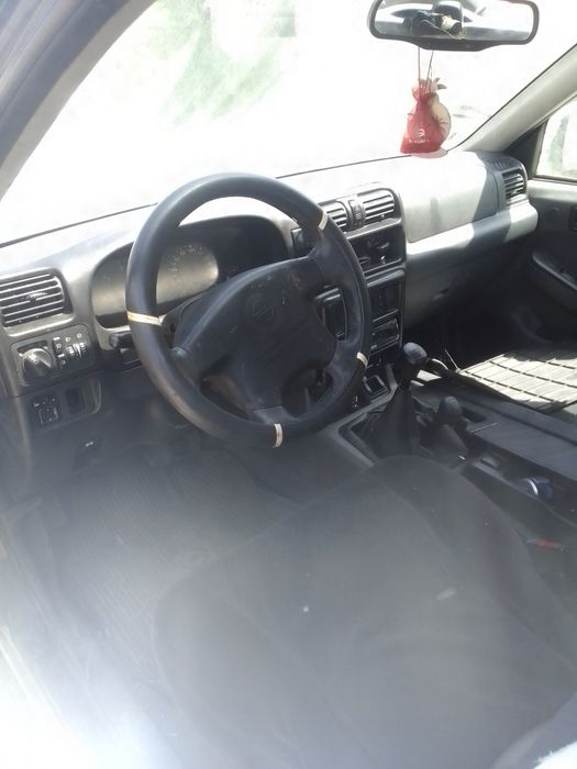 Продам кузовні деталі Опель фронтераб